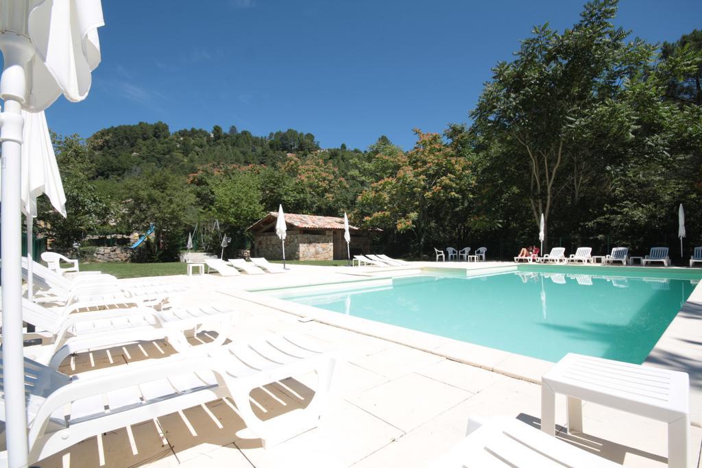 Logis Hotel Restaurant Le Domaine De L'Eau Vive Largentière Exterior foto