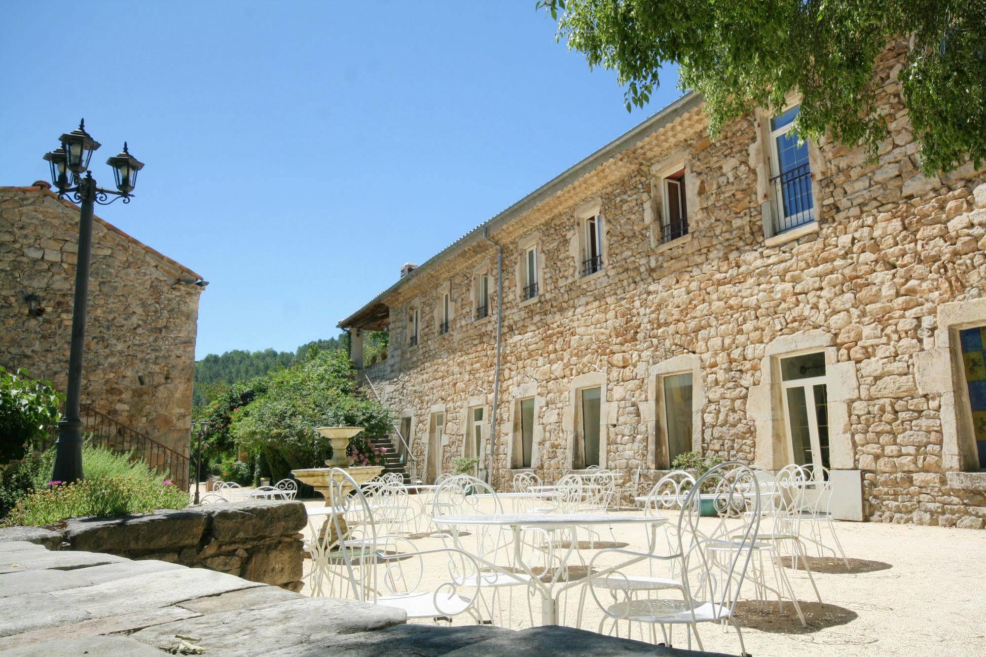 Logis Hotel Restaurant Le Domaine De L'Eau Vive Largentière Exterior foto