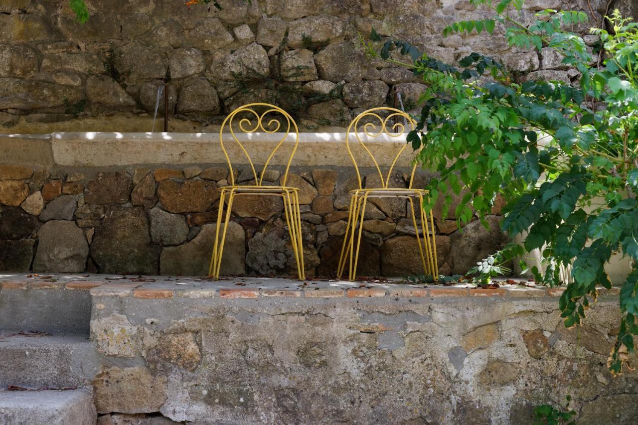 Logis Hotel Restaurant Le Domaine De L'Eau Vive Largentière Exterior foto